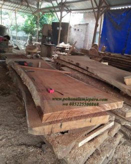 kayu utuh tanpa sambung