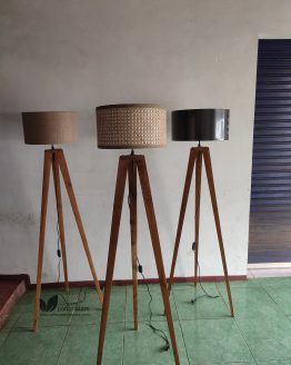 Standing lamp lampu lantai kap lampu rotan